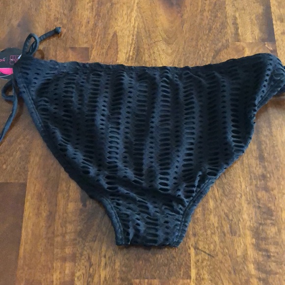 Swim wear - Picture 2 of 7